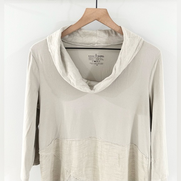 Neon Buddha Cowl Neck Tunic Gray Size Medium - Picture 2 of 5